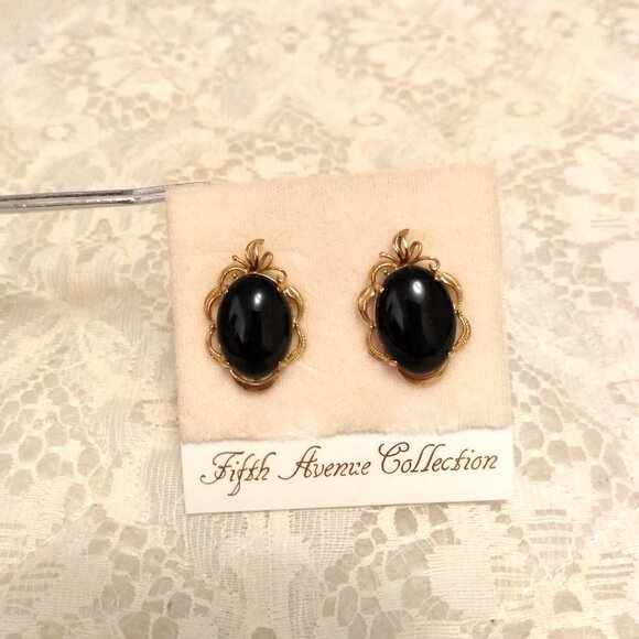 Vintage Gold Tone Oval Black Stud Earrings Non-Pierced Screw Clip Earrings - Picture 6 of 10